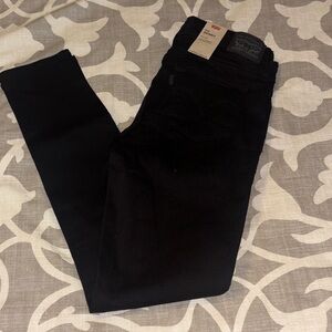 Levi's Women's Black 711 Skinny Jeans